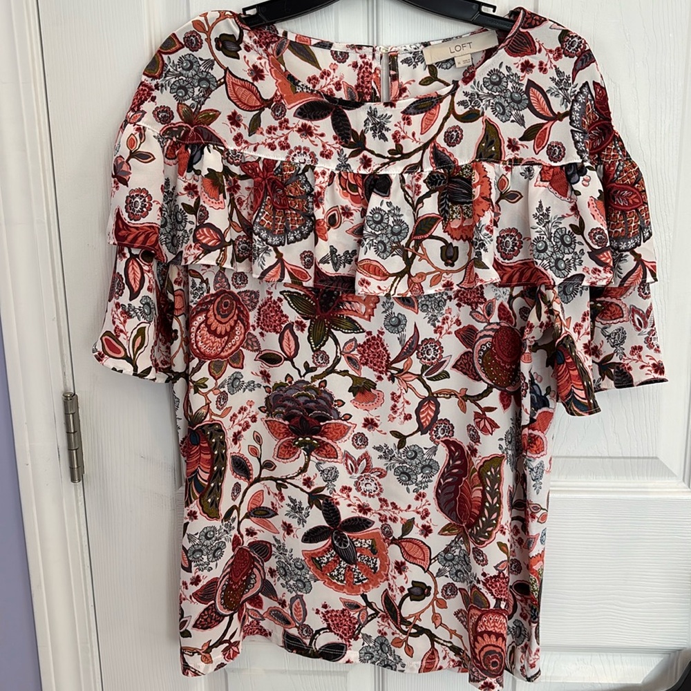 Loft peach/gray-blue blouse, back of blouse below seam is knit vs poly front Med